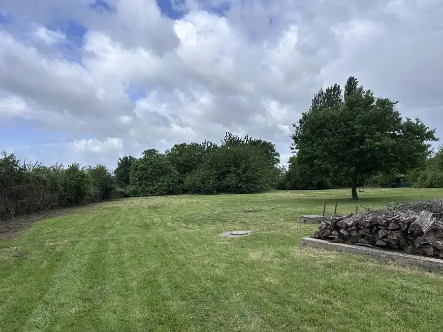 Tonte de pelouse par Tom Legrand, paysagiste dans l'Eure